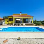 Santa Domenica Hébergement de vacances
