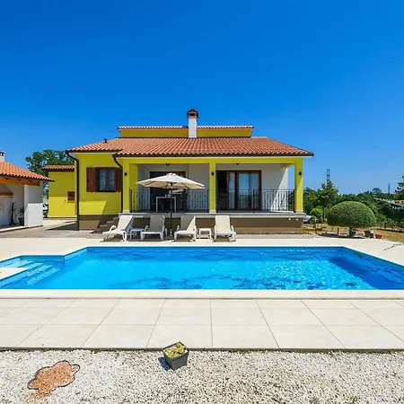 Santa Domenica Holiday home