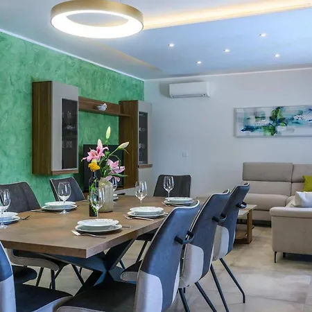 Ferienhaus Santa Domenica *